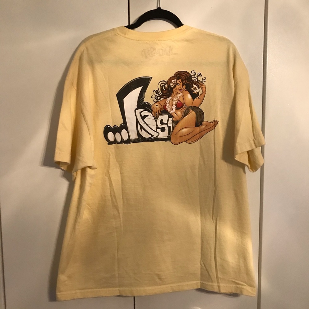 Vintage 2000’s Lost skateboards hula girl tee